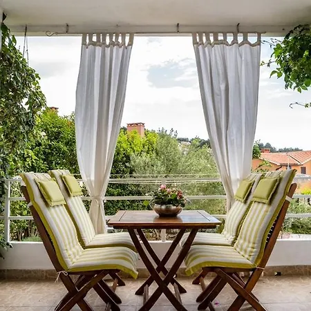 Pentek Appartement *
